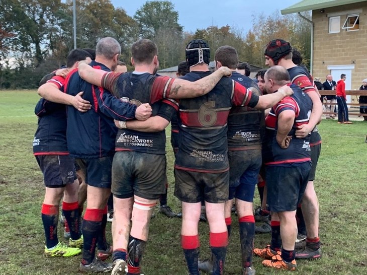 1st XV team huddle at Brackley